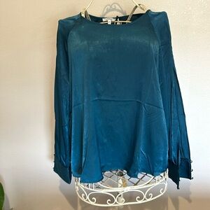Women's Maurices Teal blouse NWT size Large, 3/4 open sleeve 3 button cuff.